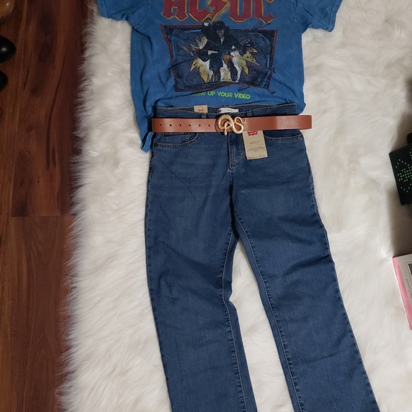 Bundle - Picture 2 of 4